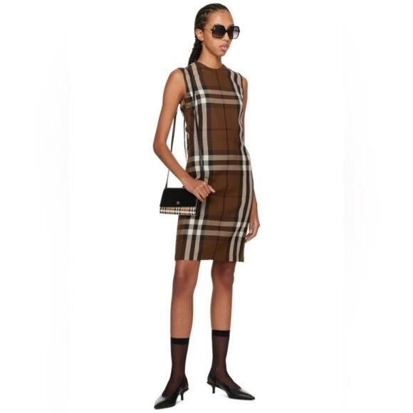 💯- New Authentic BURBERRY  Macy Sleeveles Check Pattern Dress, Brand Size4 - Picture 1 of 12
